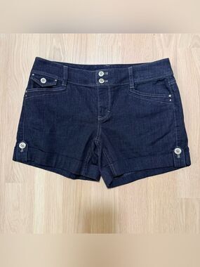 WHITE HOUSE BLACK MARKET Denim Shorts 4.5” Cuffed Mid Rise Black Size 4